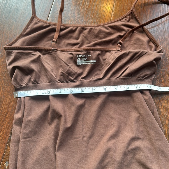 XL LOVE by Gap Brown, built in bra tank top w spaghetti straps. Very stretchy! - Picture 8 of 8